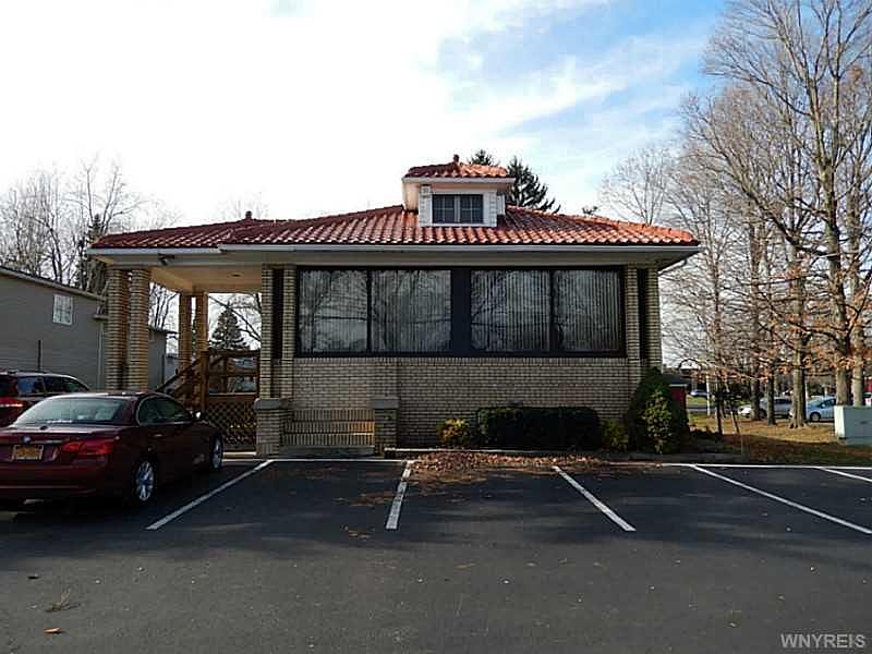 1st image of 6091 S Park Ave