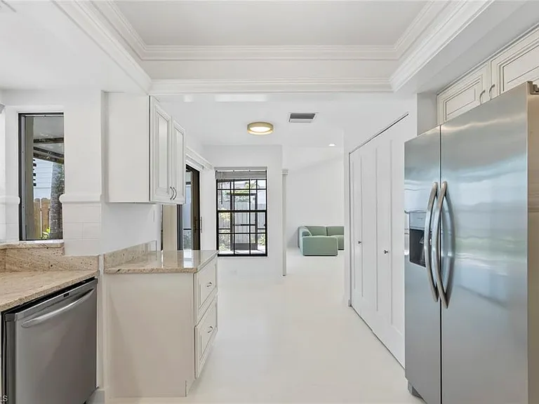 879 Meadowland Dr #C — Photo 19