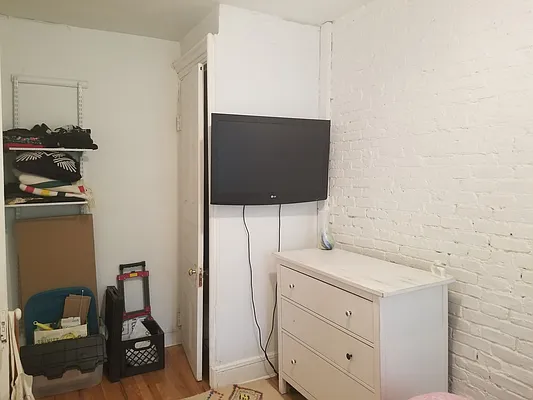 Rented by Frank Valvo Real Estate | media 5