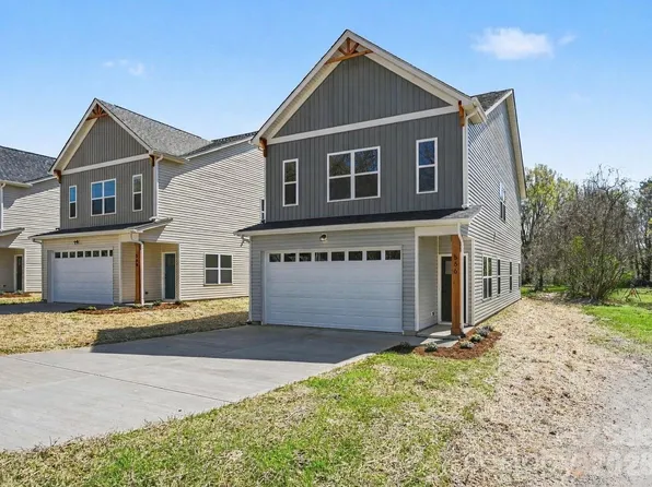 566 W Wilson Ave, Mooresville, NC 28115