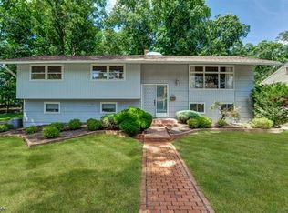 69 Palmer Dr, Livingston, NJ 07039