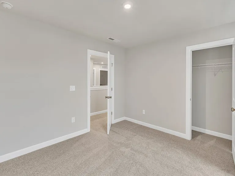 804 Montague Ave — Photo 24
