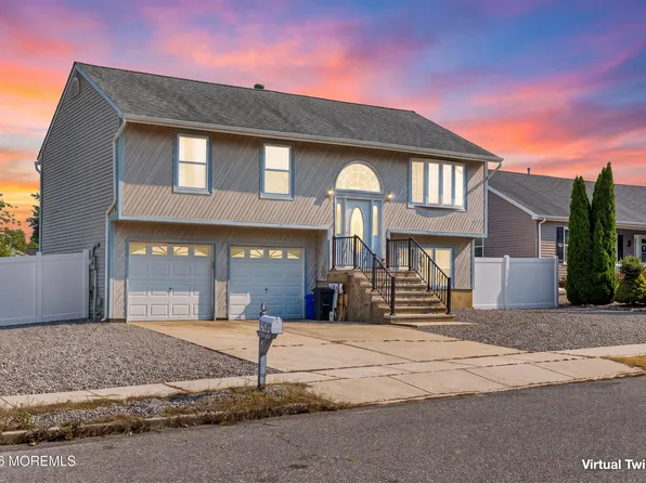 10 Red Coat Drive, Barnegat, NJ 08005