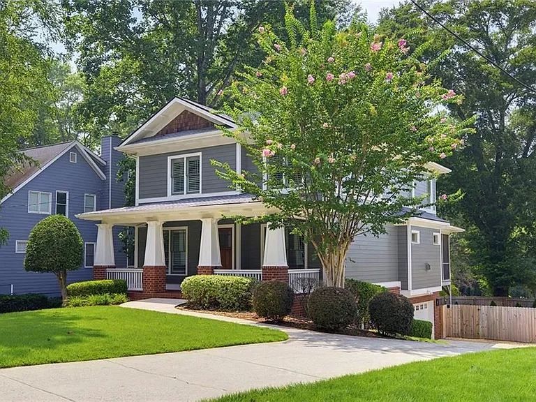 1452 Woodland Hills Dr — Photo 2