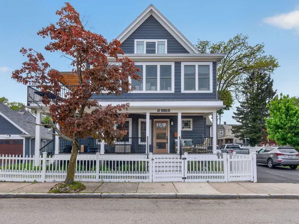 33 Douglas Rd, Medford, MA 02155