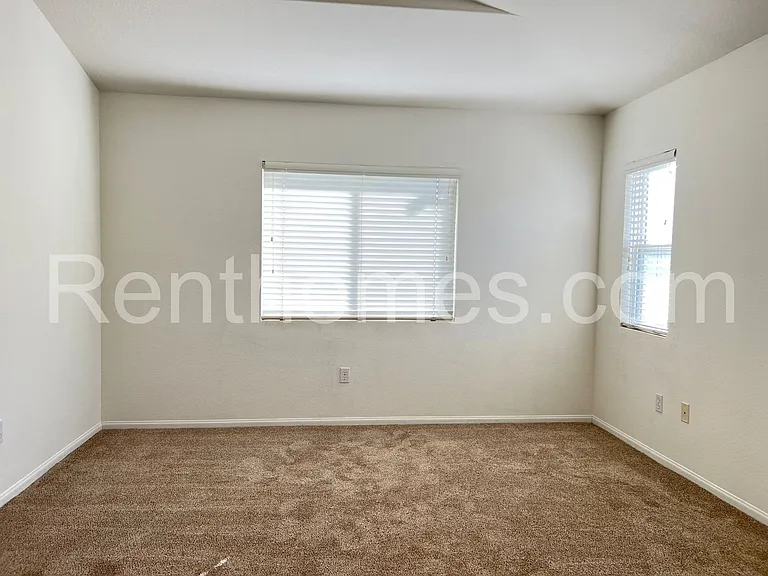 10326-28 Scripps Poway Pkwy — Photo 12