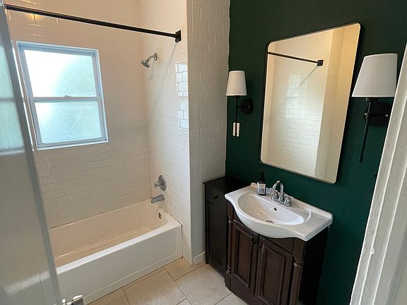 2nd image of 416 W Amelia Ave APT 3