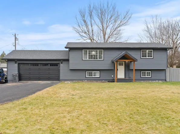 127 N Holiday Ct, Greenacres, WA 99016