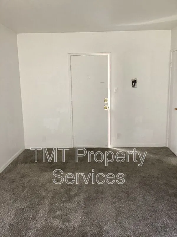 Studio, 1.0 bath, $1,000 — Photo 4