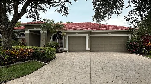 8850 Creek Run Dr Photo 1