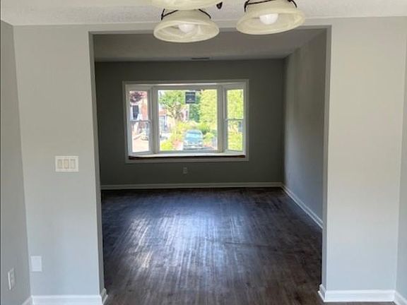 5th image of 209 Wakefield Pl
