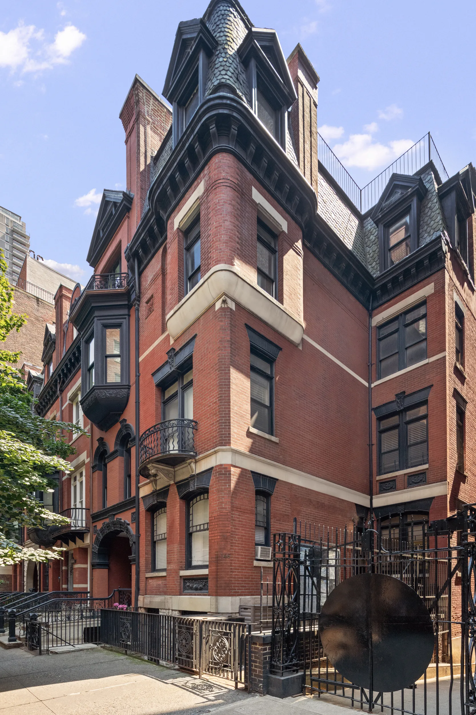 広辞苑 146 East 89th Street #TWNHSE in Carnegie Hill, Manhattan