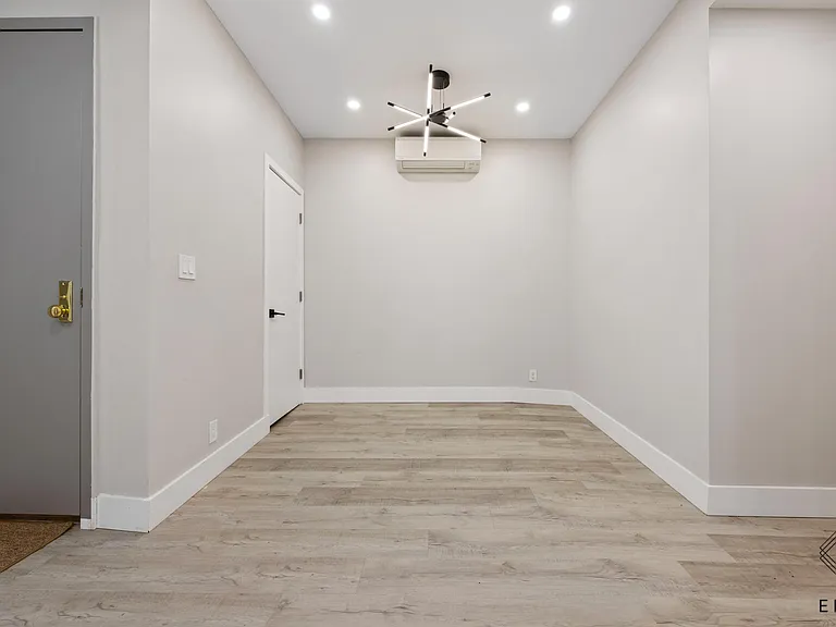 739 6th Ave #2B — Photo 7