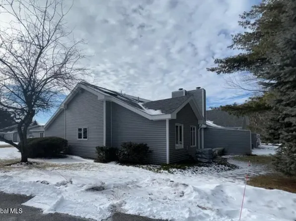 42 Lyon Court, Queensbury, NY 12804