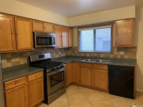1st image of 2147 N Harlem Ave Rear 213