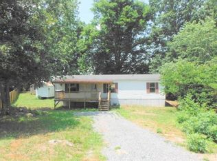 280 Country Pl, Bean Station, TN 37708