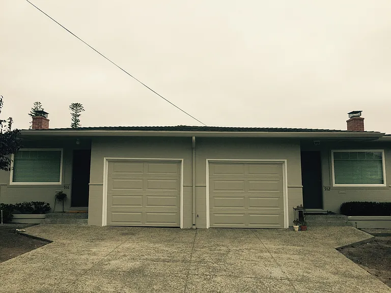 912 Roosevelt St — Photo 1