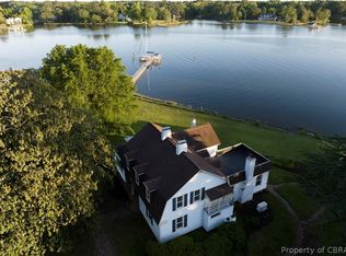 8136 White Hall Landing Ln, Gloucester, VA 23061