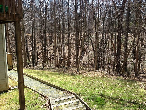 Walk way to entrance