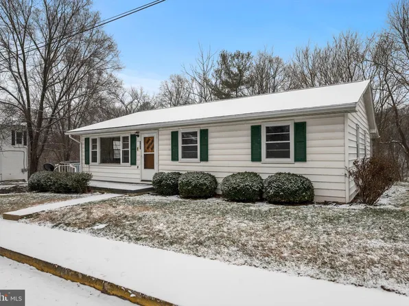 107 Water St, Edinburg, VA 22824
