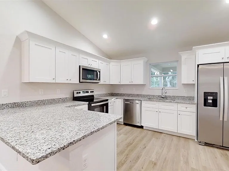 20651 SW Marine Blvd — Photo 9