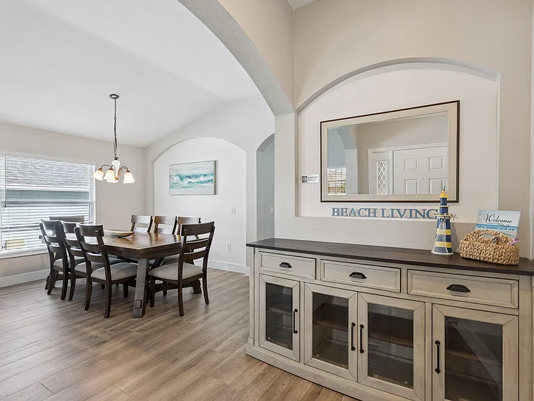 639 Kensington Dr — Photo 7