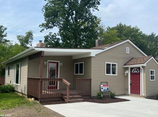 391 Virginia Ave, Algonac, MI 48001