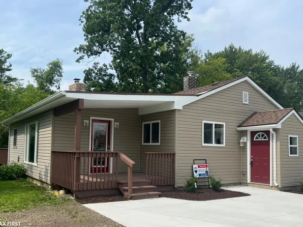 391 Virginia Ave, Algonac, MI 48001