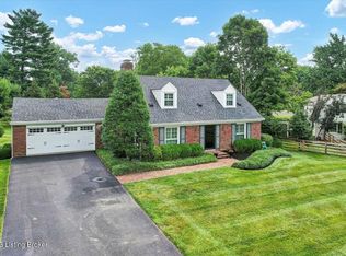 307 Old Farm Rd, Windy Hills, KY 40207