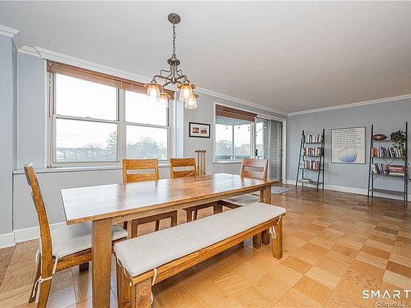 3rd image of 50 Glenbrook Rd APT 6E