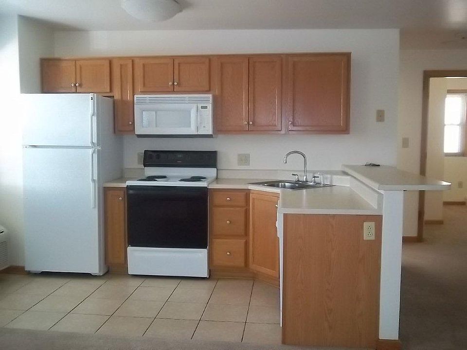 1st image of 650 George St APT 27