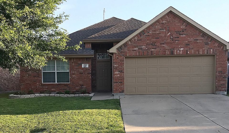 1st image of 887 Bowie Dr
