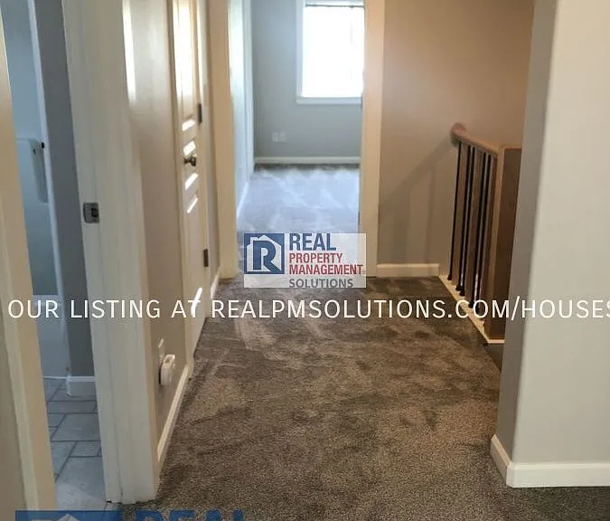 933 SE Clatsop St — Photo 11