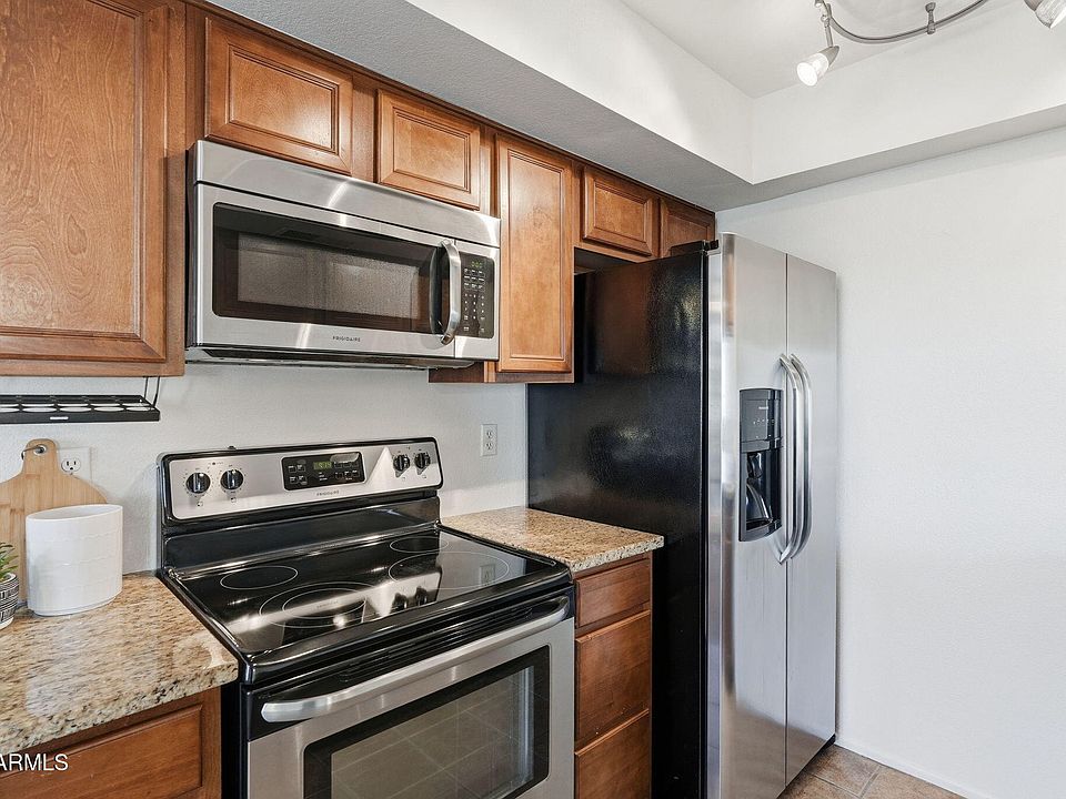 1st image of 1264 N 85th Place