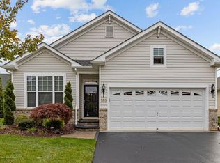 165 Wintergreen Dr, Manalapan, NJ 07726
