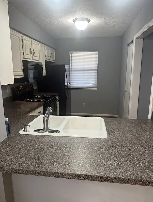 4 bed, 3.0 bath, 1344 sqft, $1,850 — Photo 4