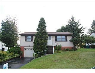 1st image of 210 Cooperage Ct