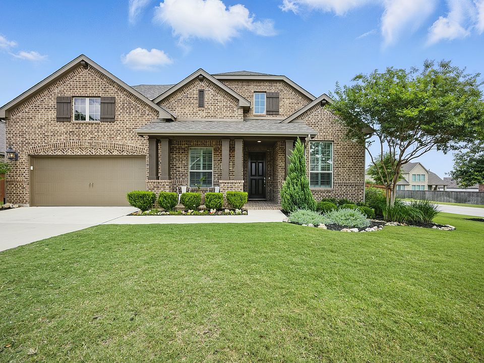 1st image of 562 Stone River Dr