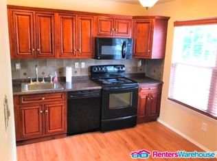 17 Bohn Ct, Rosedale, MD 21237