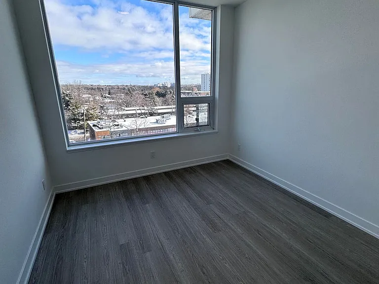 8188 Yonge St #617 — Photo 4