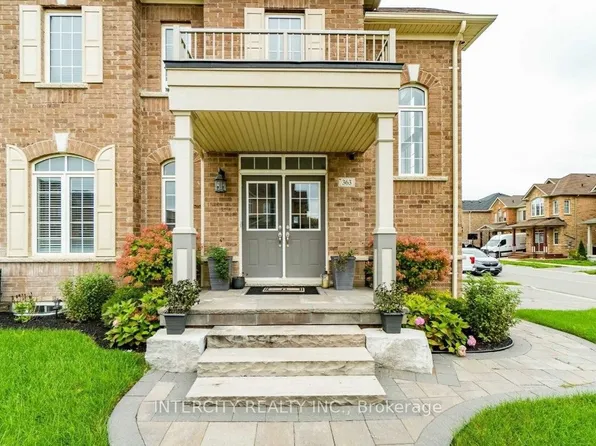 363 Robert Parkinson Dr, Brampton, ON L7A 4C3