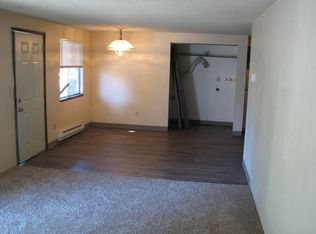 912 N Cleveland St APT D, Kennewick, WA 99336