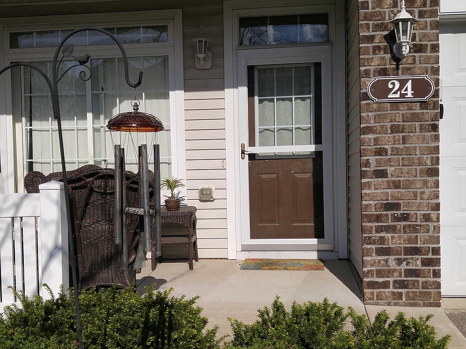 front door and patio_05042016