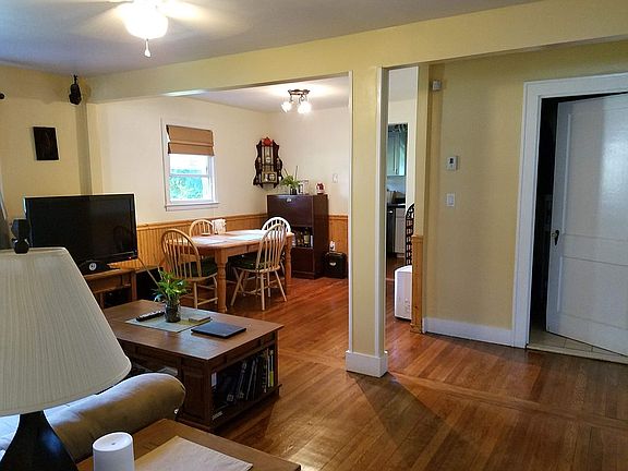 4th image of 27 Vine St