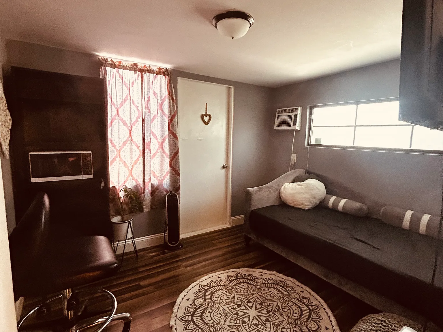 1 bed, 960 sqft, $1,450 — Photo 4