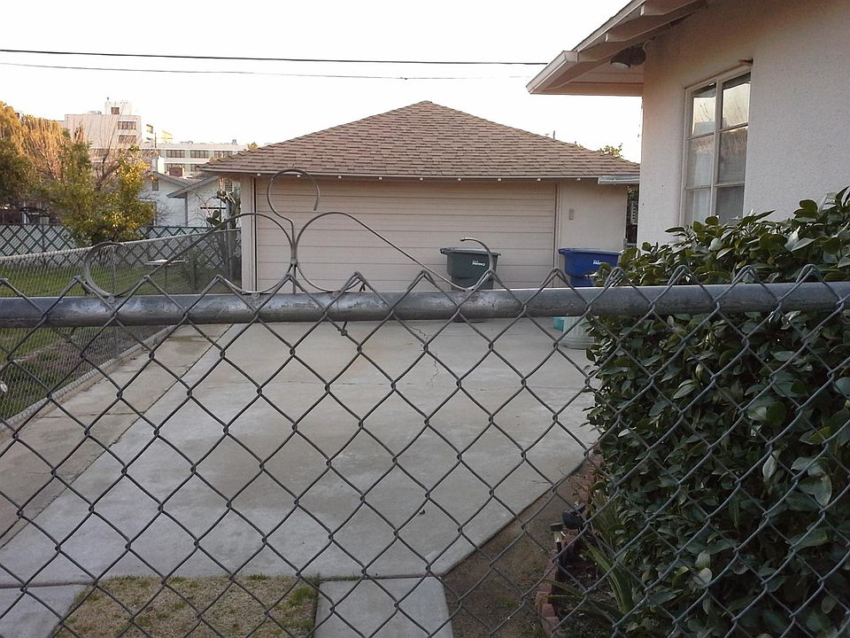 2nd image of 2540 E Princeton Ave