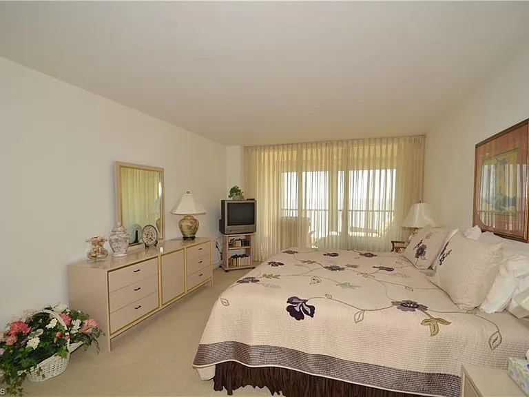 10951 Gulf Shore Dr #504 — Photo 15