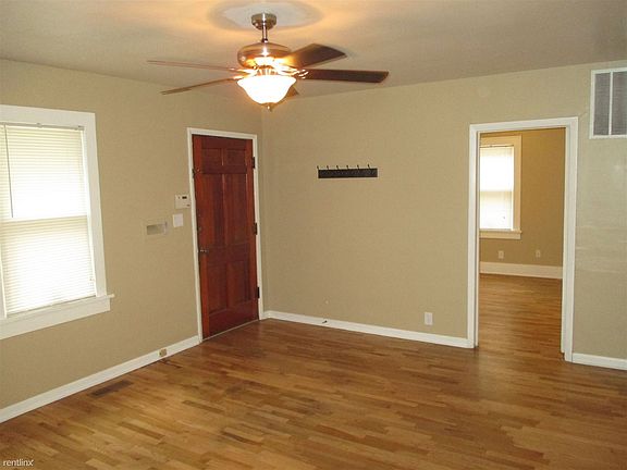 4. 848 S Fern, Living Room