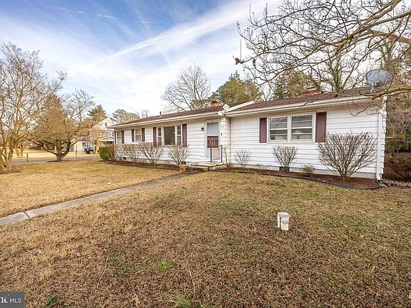 3rd image of 310 Zion Rd