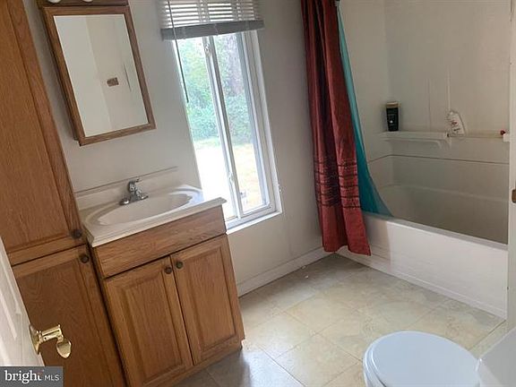 5th image of 316 Delsea Dr